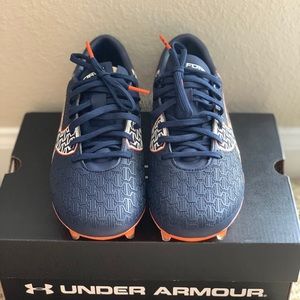 Under Armour Soccer Cleats Size 6 Women’s